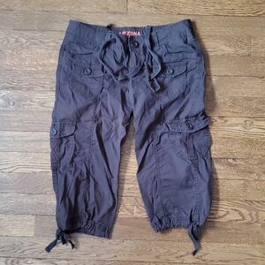 ArizonaJeanCo Brown Knee Length Cargo Pants Capris Size 0 Stretch